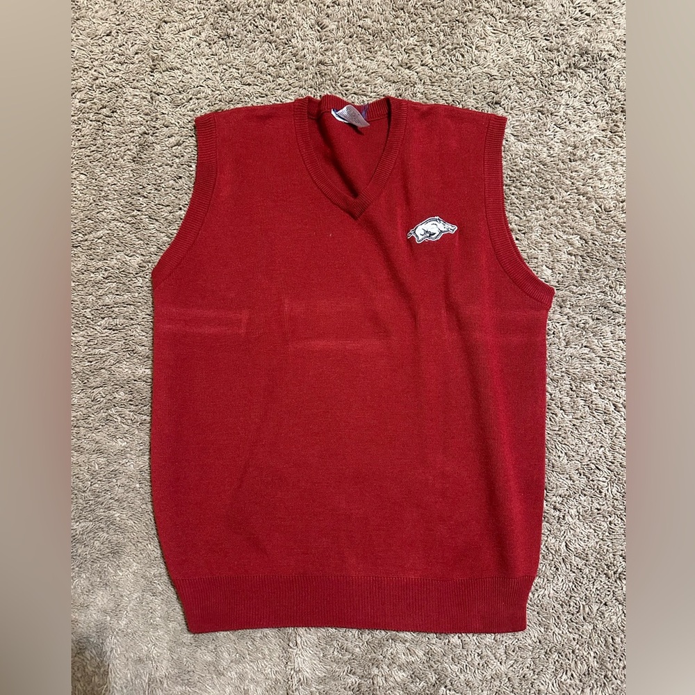 Vintage NCAA Arkansas Razorback “triple maroon” vest sweater 90s size large
